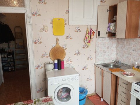 4-к квартира, 5/5 эт., 100м²