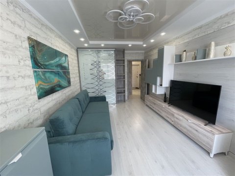 1-к квартира, 3/19 эт., 43м²