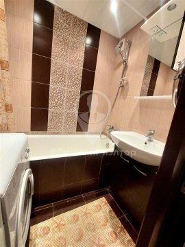2-к квартира, 5/10 эт., 61м²