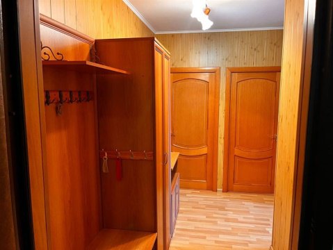 2-к квартира, 9/17 эт., 60м²