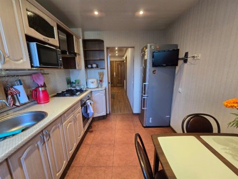 3-к квартира, 4/9 эт., 60м²