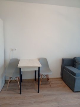 2-к квартира, 8/18 эт., 40м²