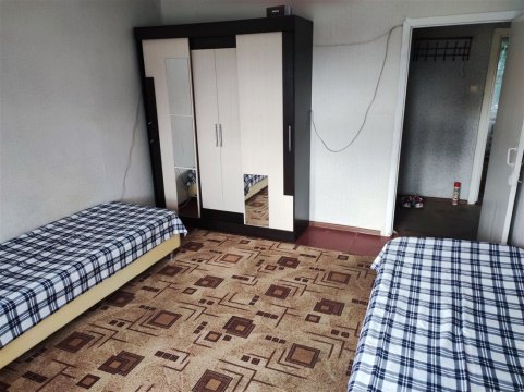 2-к квартира, 4/5 эт., 42м²