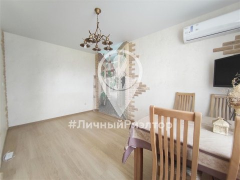 2-к квартира, 18/25 эт., 73м²
