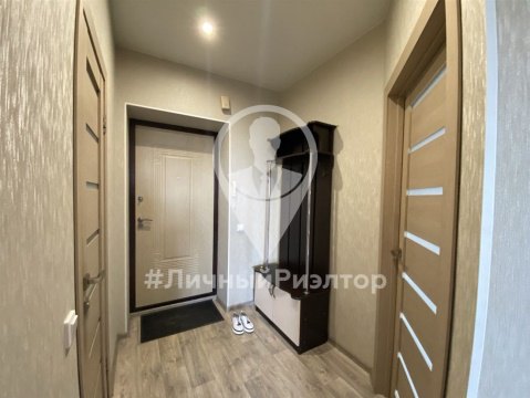 1-к квартира, 10/11 эт., 40м²