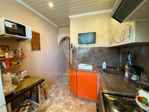 3-к квартира, 1/5 эт., 61м²