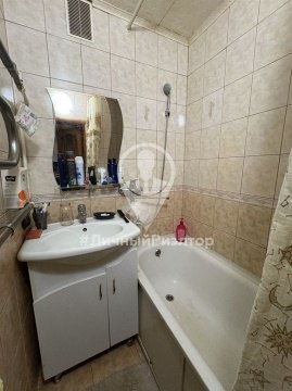 2-к квартира, 5/5 эт., 43м²