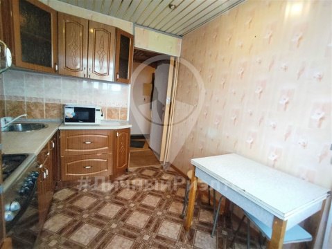 2-к квартира, 9/9 эт., 52м²