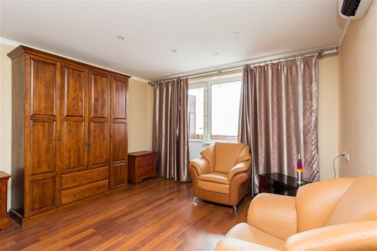 1-к квартира, 9/14 эт., 40м²