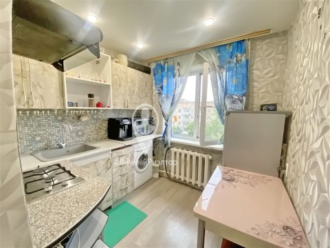 2-к квартира, 5/5 эт., 45м²