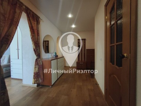 2-к квартира, 1/10 эт., 71м²