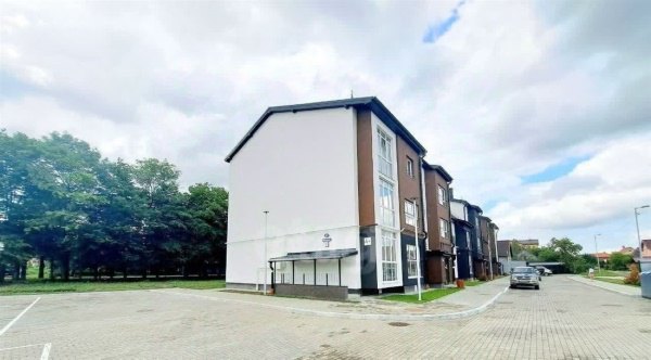 2-к квартира, 3/3 эт., 57м²