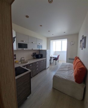 2-к квартира, 8/9 эт., 70м²