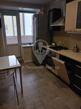 1-к квартира, 10/10 эт., 40м²