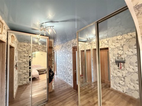 3-к квартира, 6/9 эт., 62м²