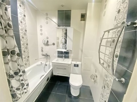 1-к квартира, 9/16 эт., 42м²