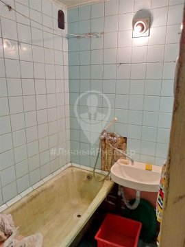 4-к квартира, 3/5 эт., 64м²