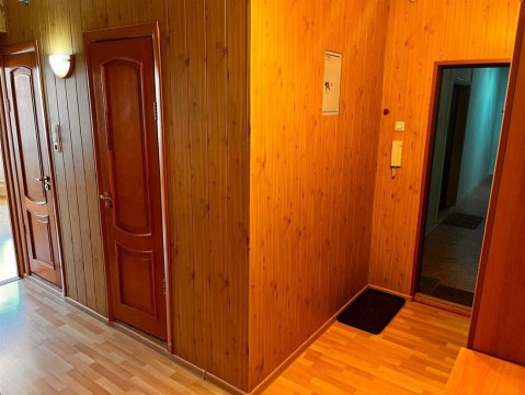 2-к квартира, 9/17 эт., 60м²