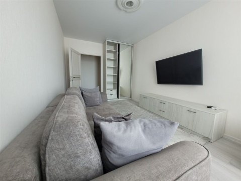2-к квартира, 5/11 эт., 50м²
