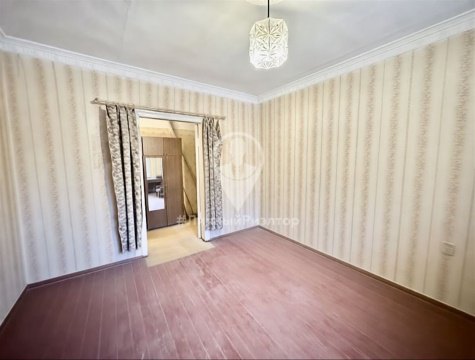 2-к квартира, 2/5 эт., 55м²