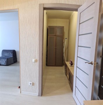 2-к квартира, 8/9 эт., 70м²