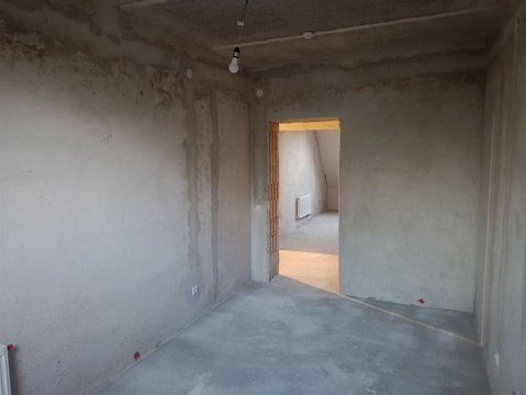 2-к квартира, 3/3 эт., 57м²