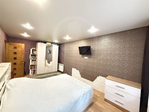 2-к квартира, 1/5 эт., 62м²