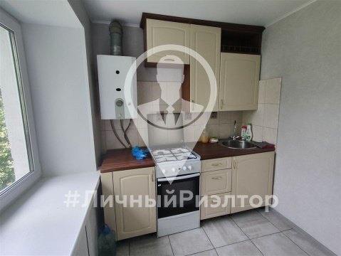 2-к квартира, 5/5 эт., 47м²