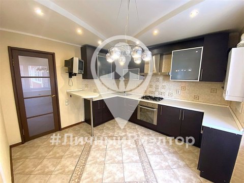 3-к квартира, 8/10 эт., 107м²