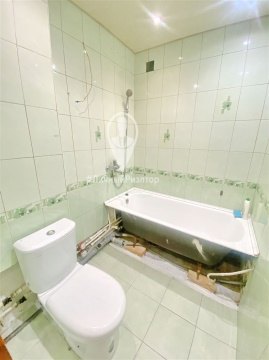 2-к квартира, 5/5 эт., 44м²