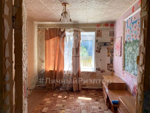 3-к квартира, 1/2 эт., 53м²