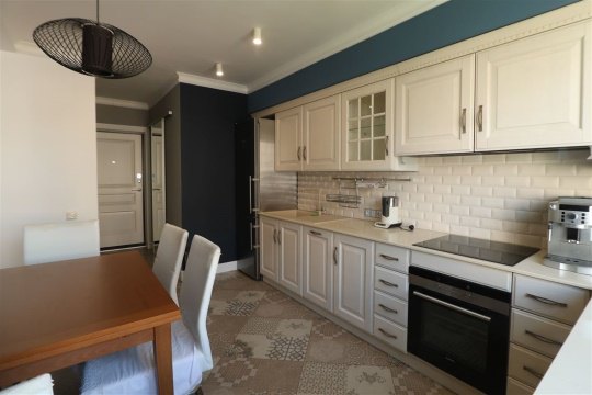2-к квартира, 8/16 эт., 63м²