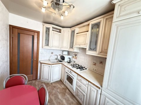 3-к квартира, 6/9 эт., 62м²