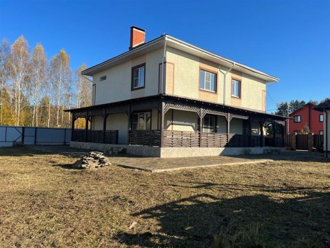Дом 215м², участок 9,4 сот.