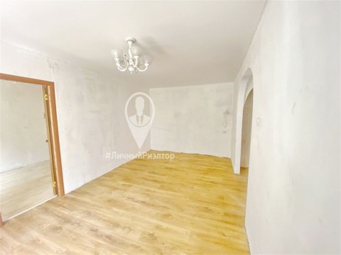 2-к квартира, 5/5 эт., 44м²