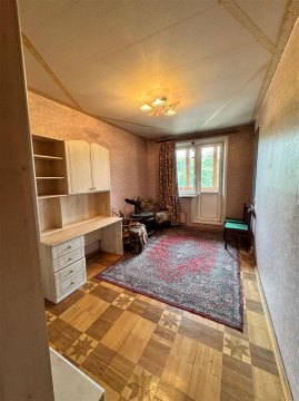 2-к квартира, 4/14 эт., 52м²
