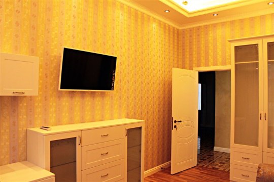 3-к квартира, 2/4 эт., 107м²