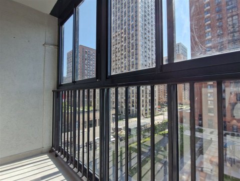 1-к квартира, 4/23 эт., 45м²