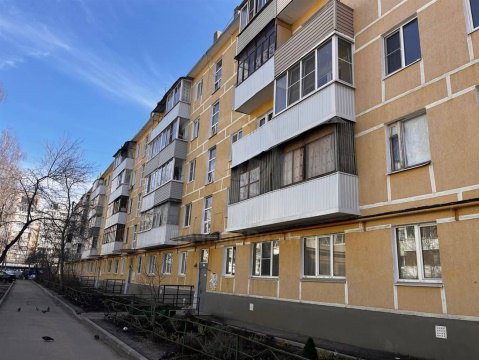 3-к квартира, 4/5 эт., 60м²