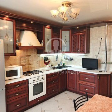 2-к квартира, 10/10 эт., 65м²