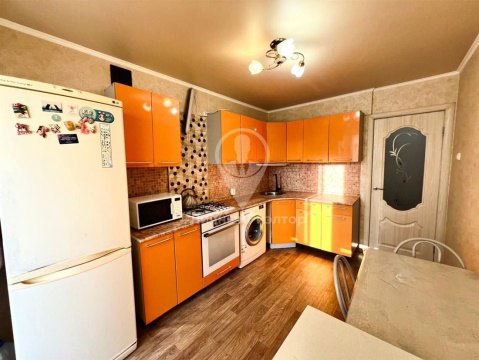 2-к квартира, 4/5 эт., 52м²