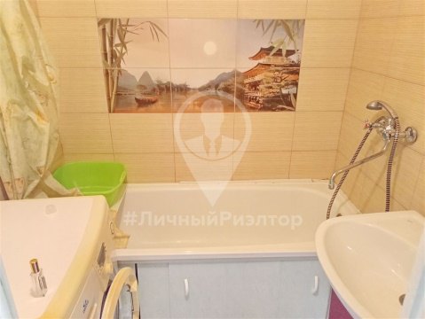 2-к квартира, 5/10 эт., 50м²
