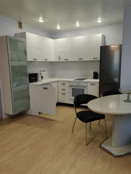 2-к квартира, 3/9 эт., 58м²