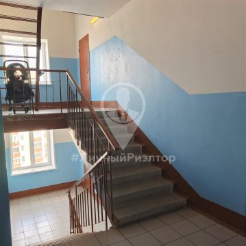 2-к квартира, 10/10 эт., 65м²