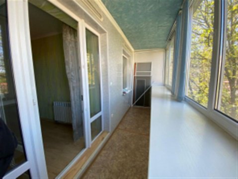 3-к квартира, 5/5 эт., 60м²