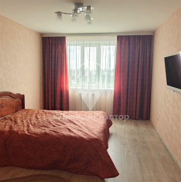 2-к квартира, 10/10 эт., 65м²