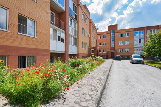 2-к квартира, 1/3 эт., 51м²