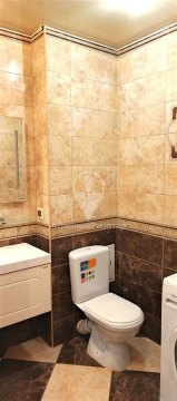 2-к квартира, 10/10 эт., 65м²