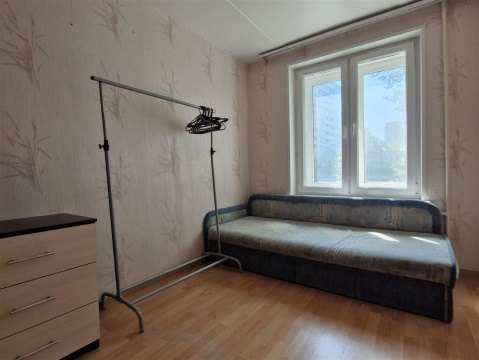 2-к квартира, 3/9 эт., 40м²