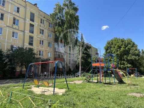 2-к квартира, 5/5 эт., 45м²
